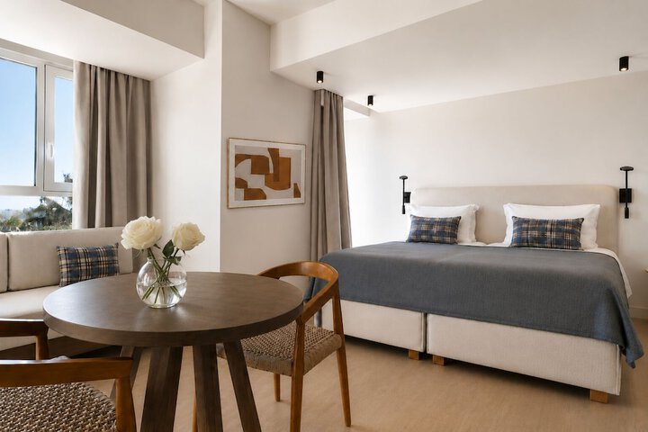 Room 8 of 63