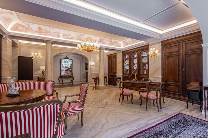 Hotel Interior 82 of 95