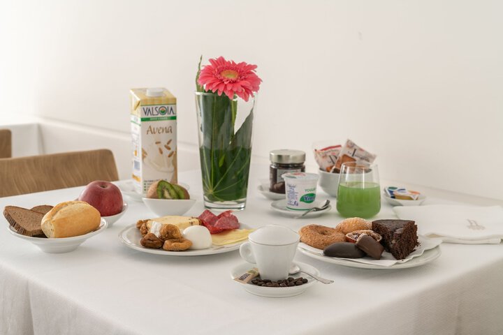 Breakfast/Coffee Service 69 of 87