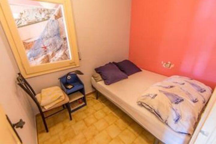 Room 14 of 36