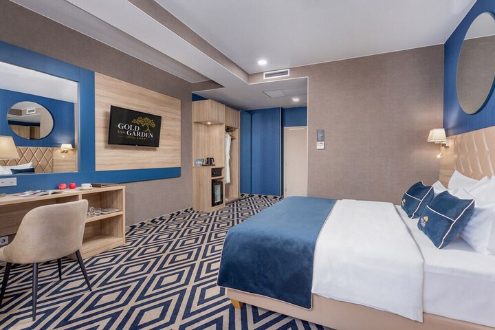 Room 21 of 62