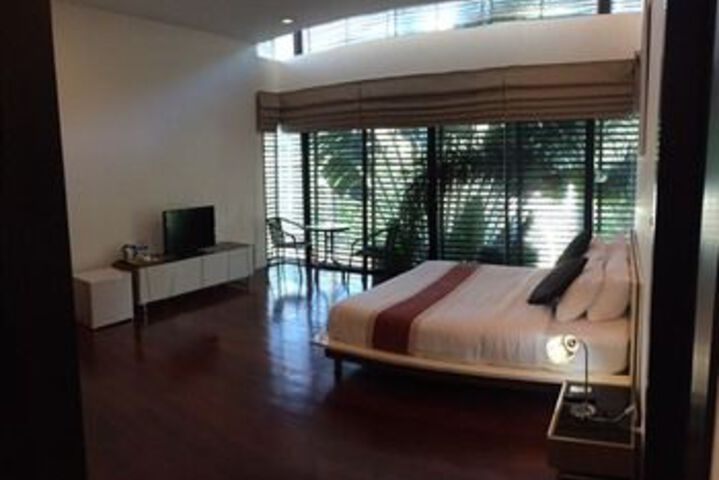 Room 18 of 35