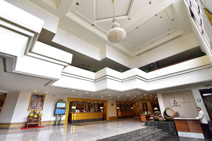 Guest Lobby