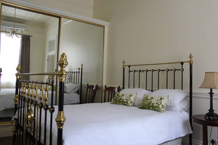 Room 14 of 52