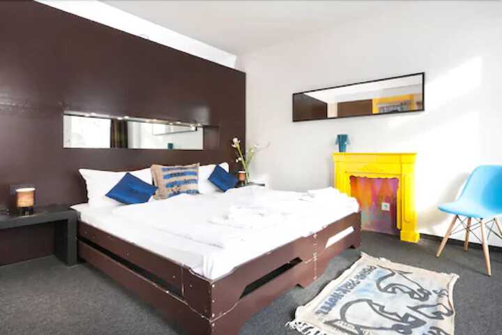 Room 18 of 51