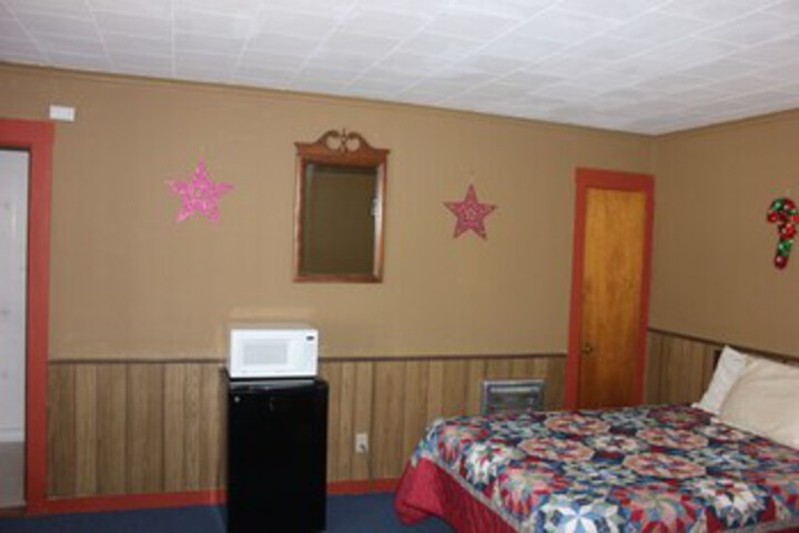 Room 123 of 140