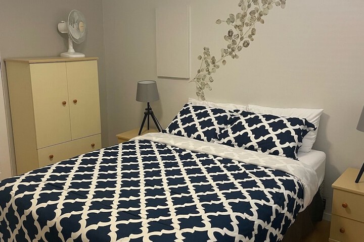 Room 6 of 24
