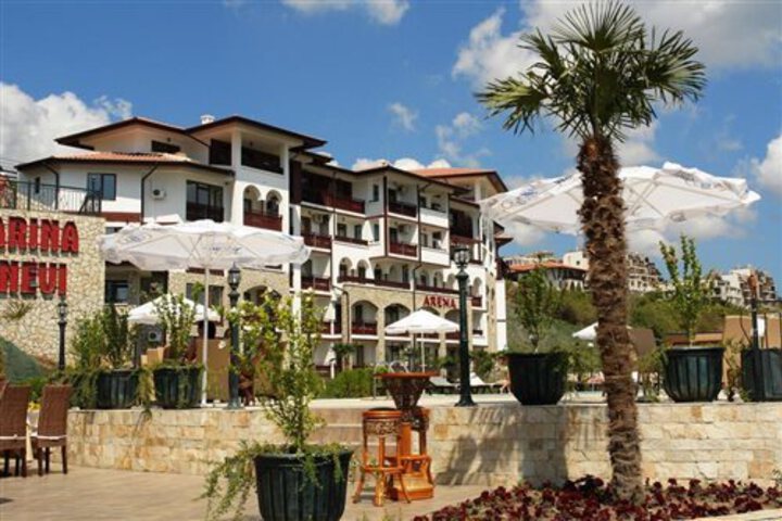 ARENA APARTHOTEL