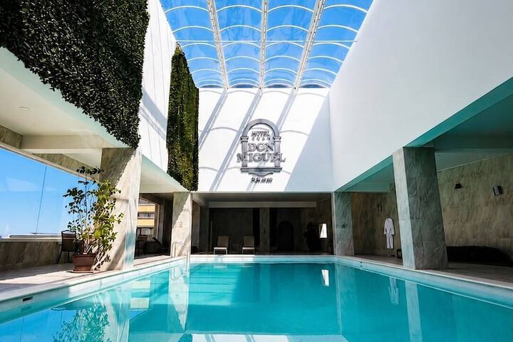 Pools & Facilities