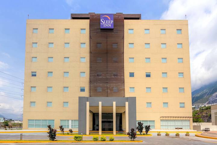 Hotel 37 of 38