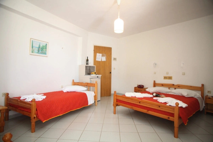 Room 2 of 10