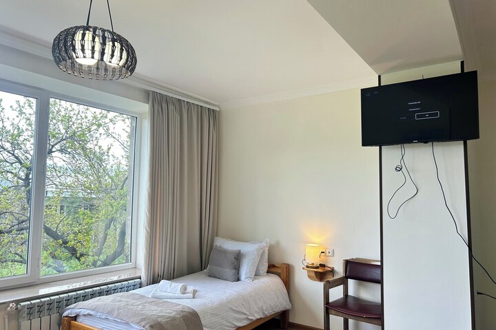 Room 28 of 75