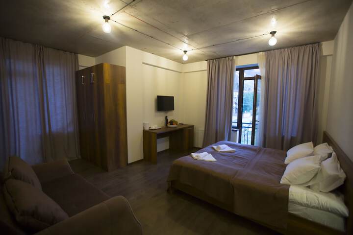 Room 14 of 52