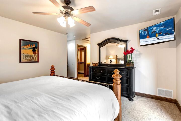 Exterior of Park Side 4 Bedrooms PPS-1418 by KBM
