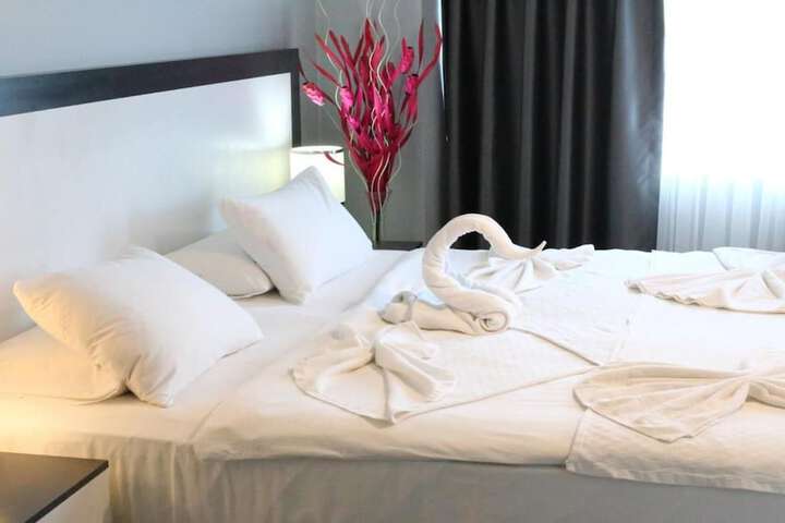 Room 4 of 78