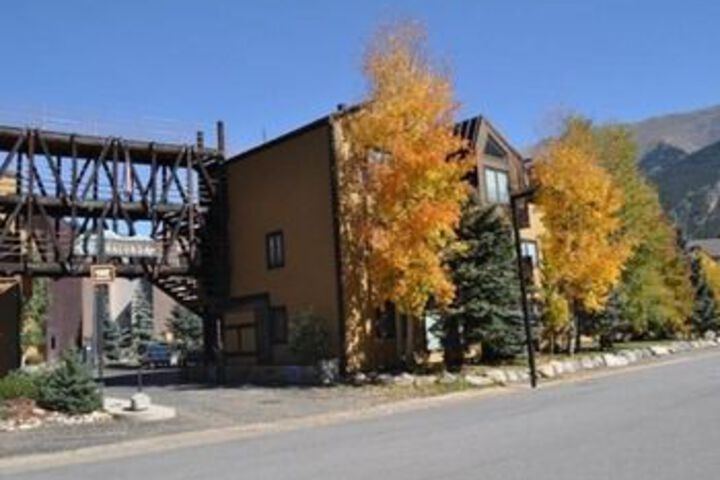 Anaconda 4 Bed 4 Bath