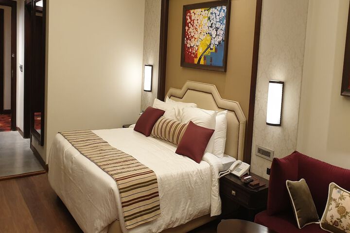 Room 11 of 40