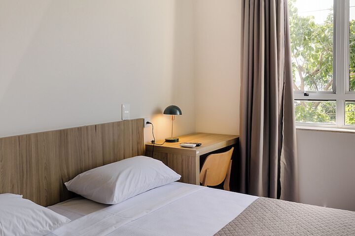 Room 13 of 34