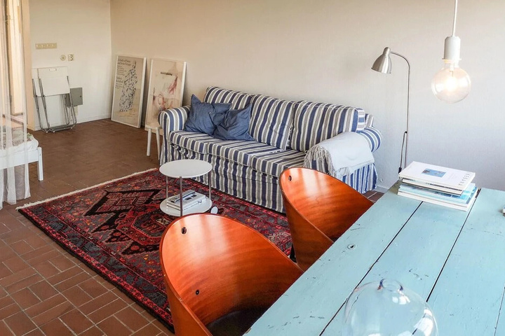 Room 3 of 16