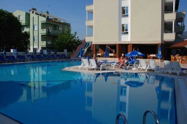 Pool Hotel