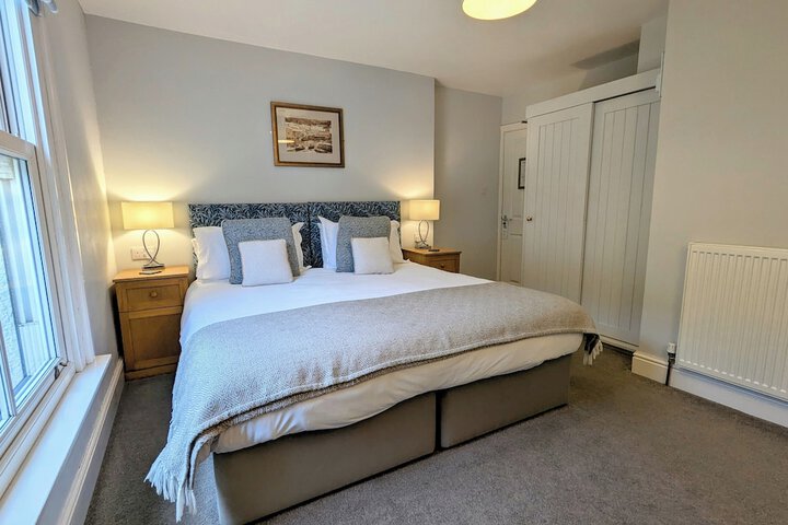 Room 25 of 122