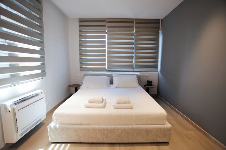 Room 37 of 198