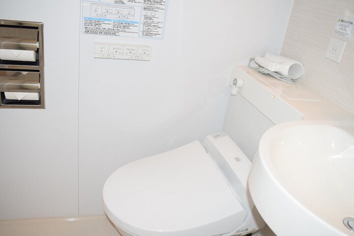Room 13 of 48