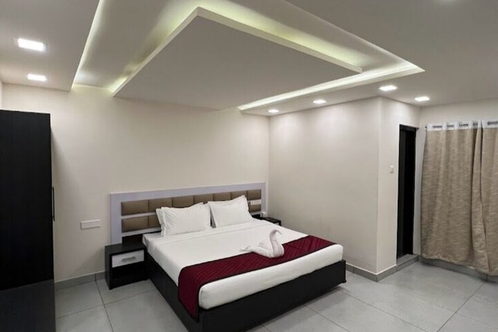 Room 4 of 23