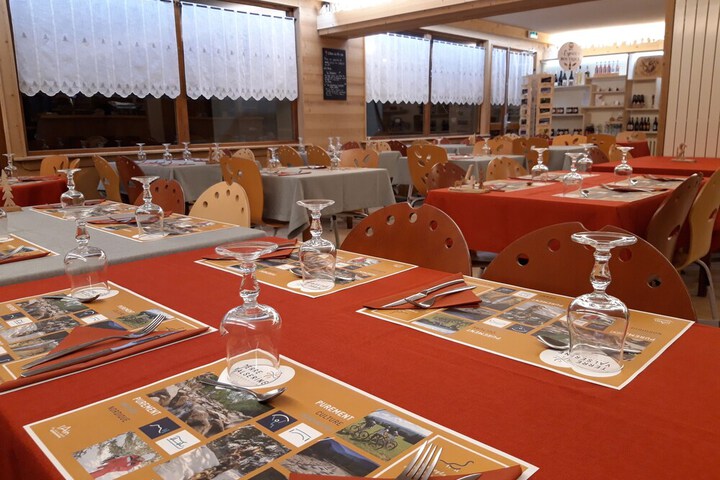 Dining 96 of 115
