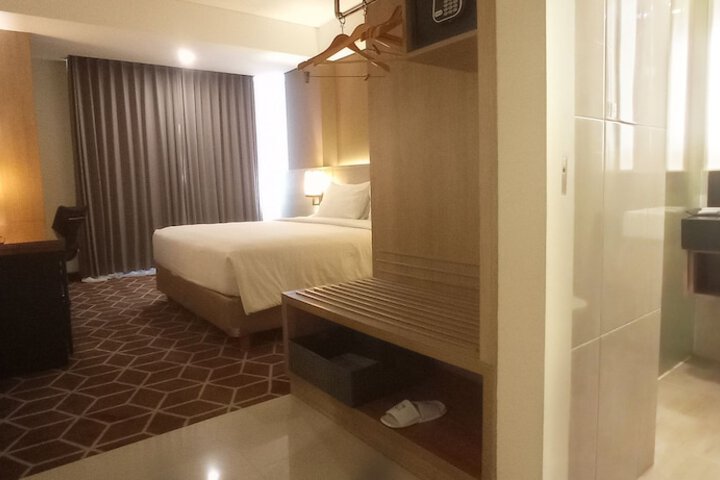 Room 11 of 43