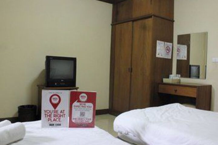 Room 12 of 33