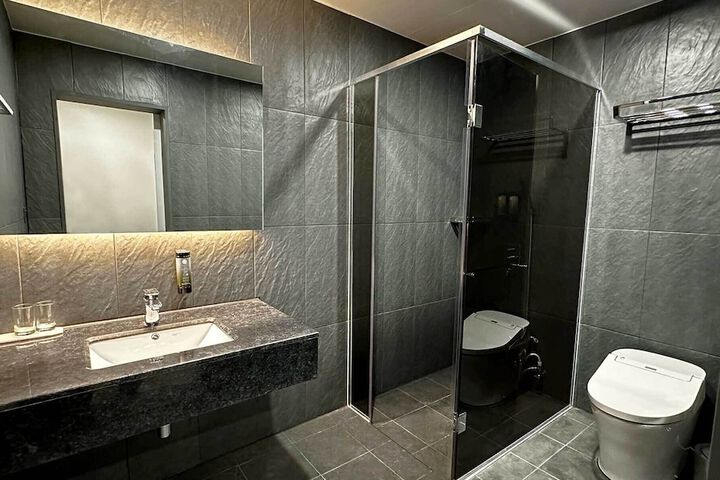 Room 29 of 42