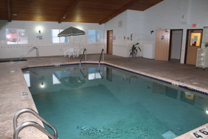 Pool 51 of 76