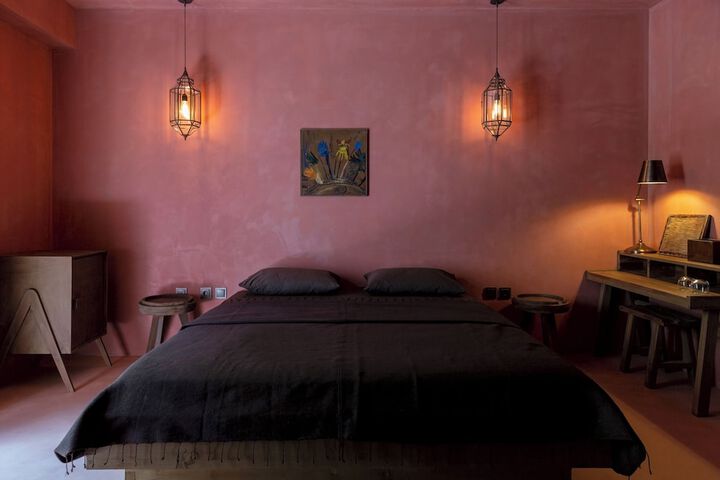 Room 71 of 142