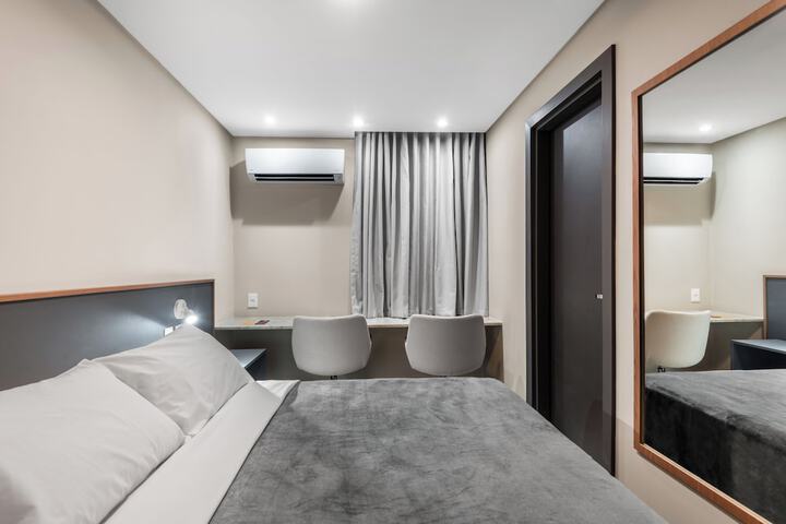 Room 16 of 42