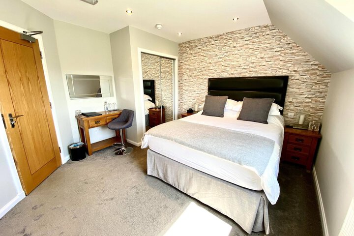 Room 3 of 51