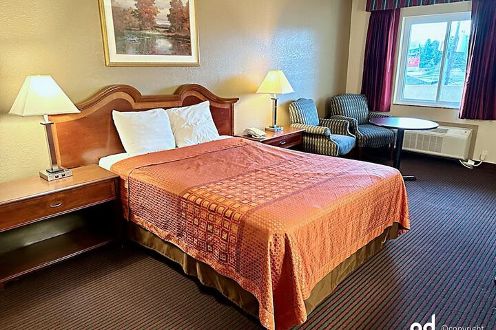 Efficiency Superior Queen Bed (10 of 18)