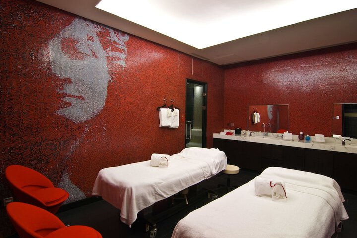 Room 21 of 42