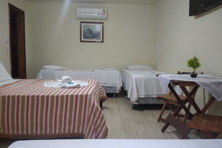 Room 7 of 13