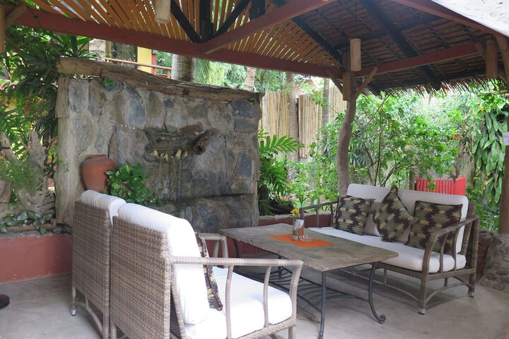 Lounge 55 of 70