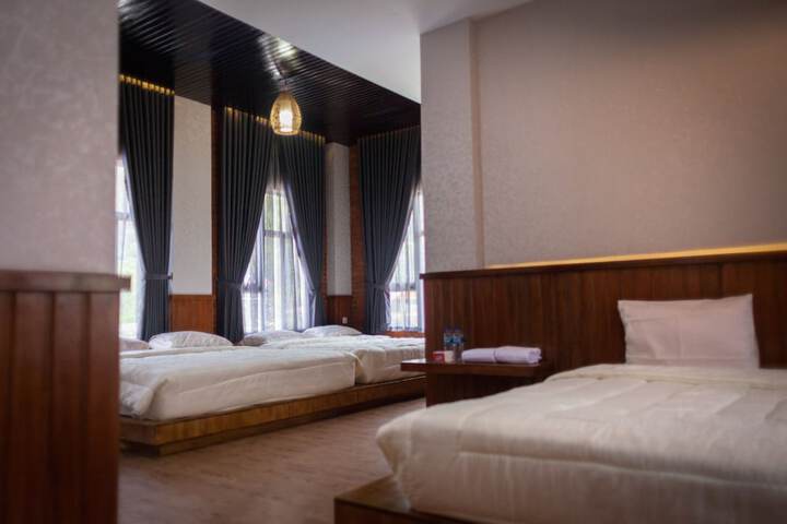 Room 15 of 37