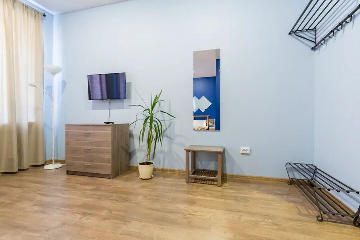 Room 7 of 38
