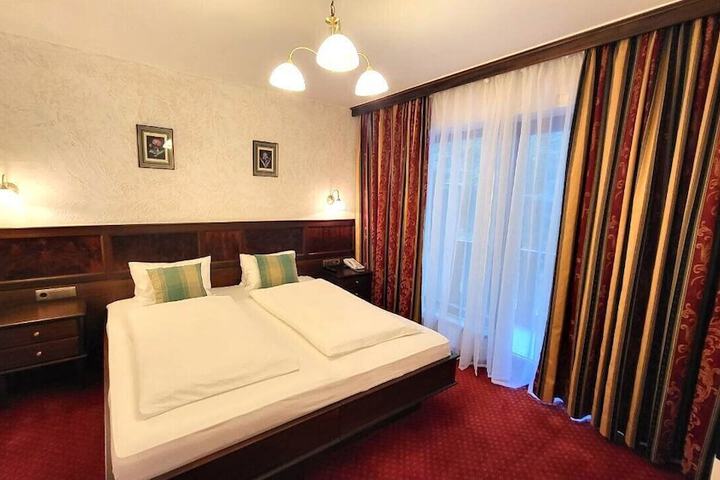 Room 46 of 119