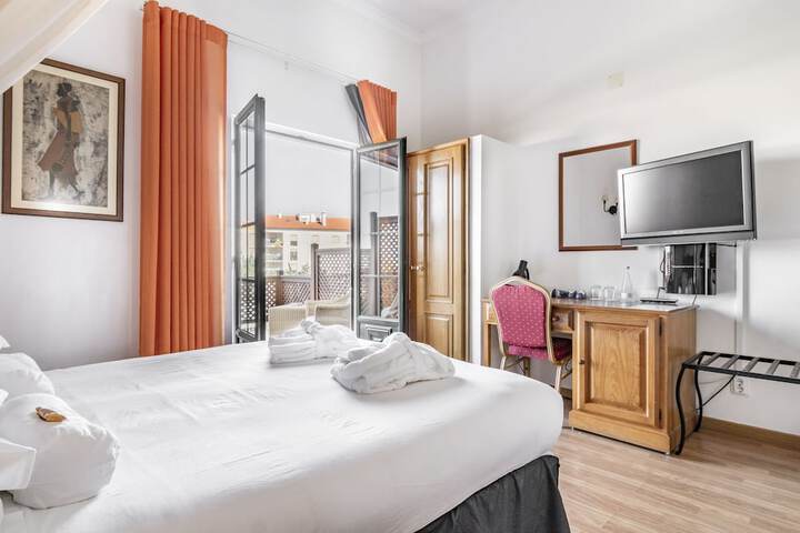 Room 20 of 115