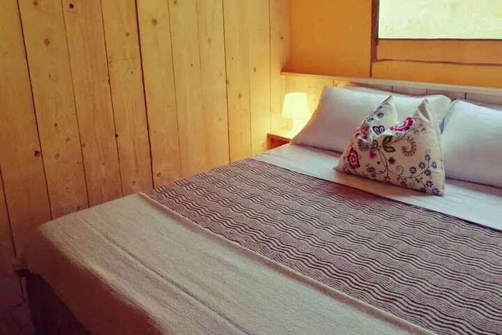 Room 53 of 186