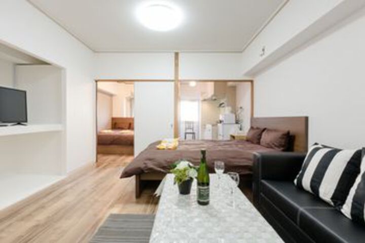 Room 103 of 182