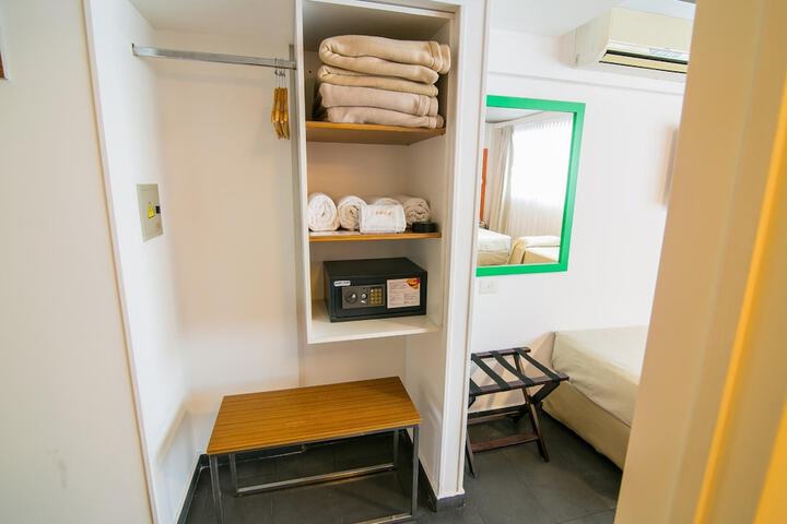 Room 15 of 62