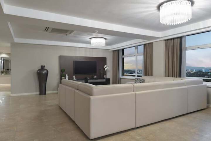 Room 18 of 86