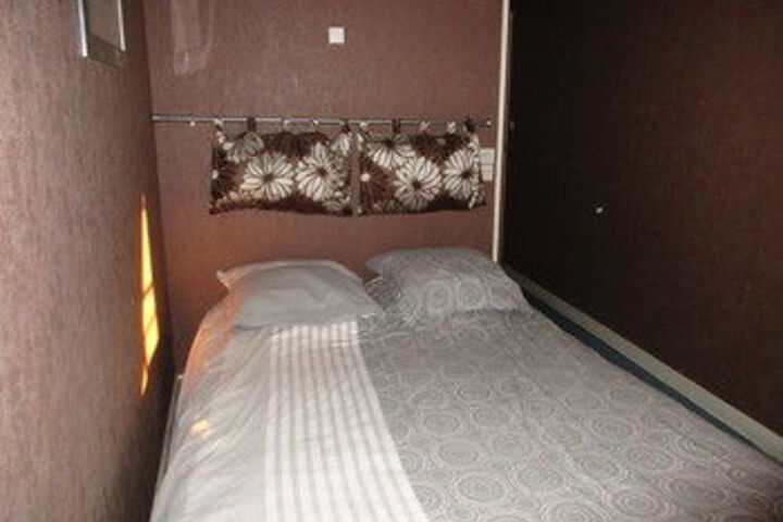 Room 11 of 36