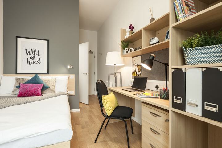 Room 11 of 20